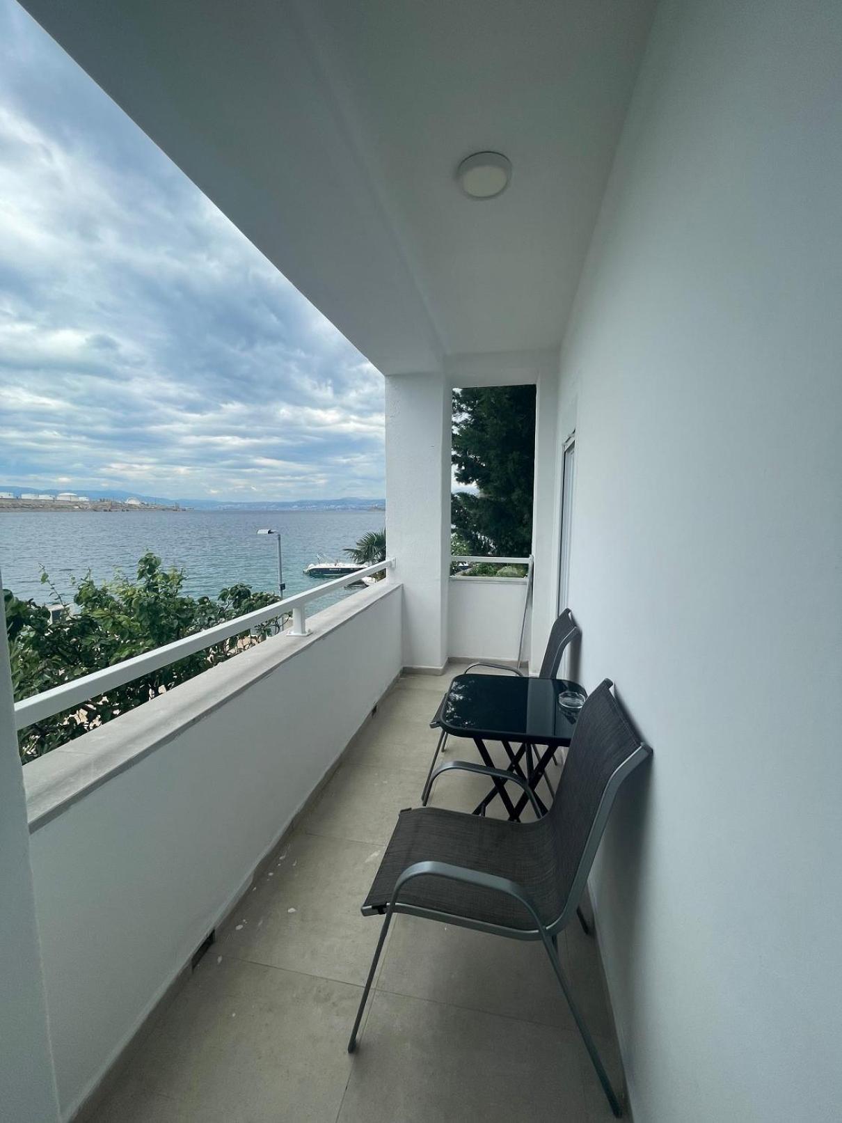 Villa Lovorka By Villa Eva Omišalj Habitación foto